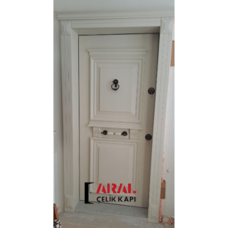 1017 Çelik Kapı