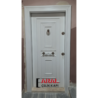 1021 Çelik Kapı